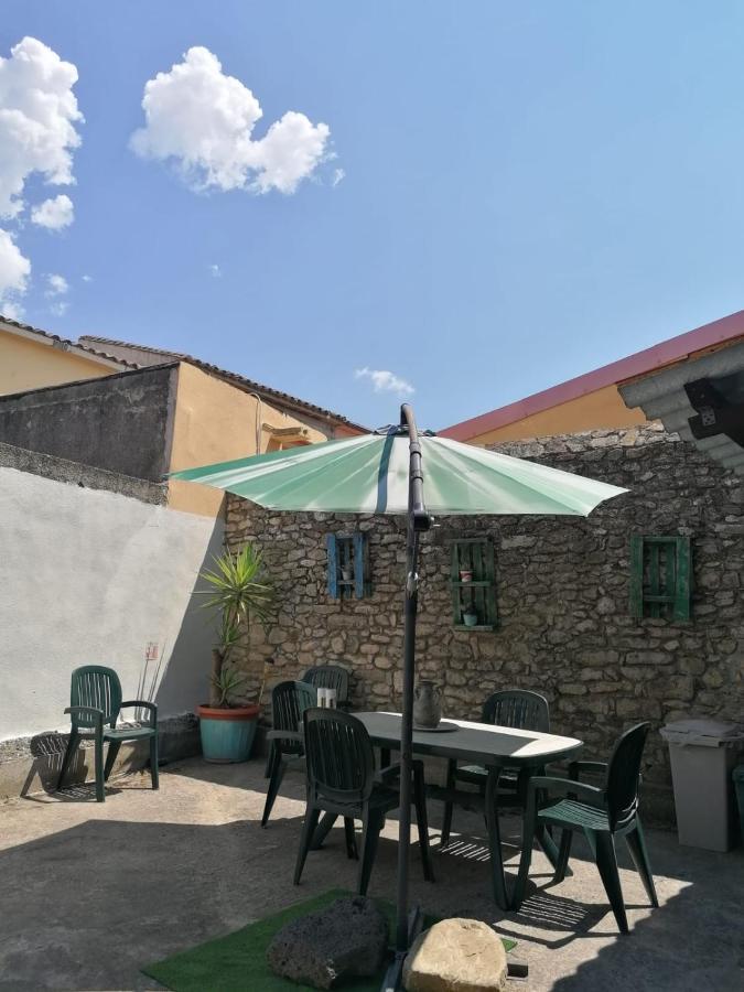 Domus De Jara - Casa Montis Apartment Baradili Exterior foto