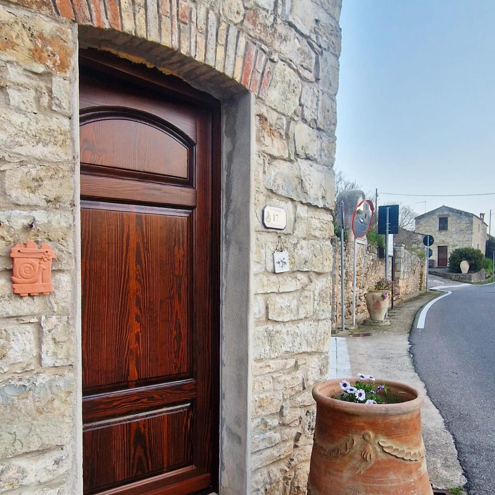 Domus De Jara - Casa Montis Apartment Baradili Exterior foto
